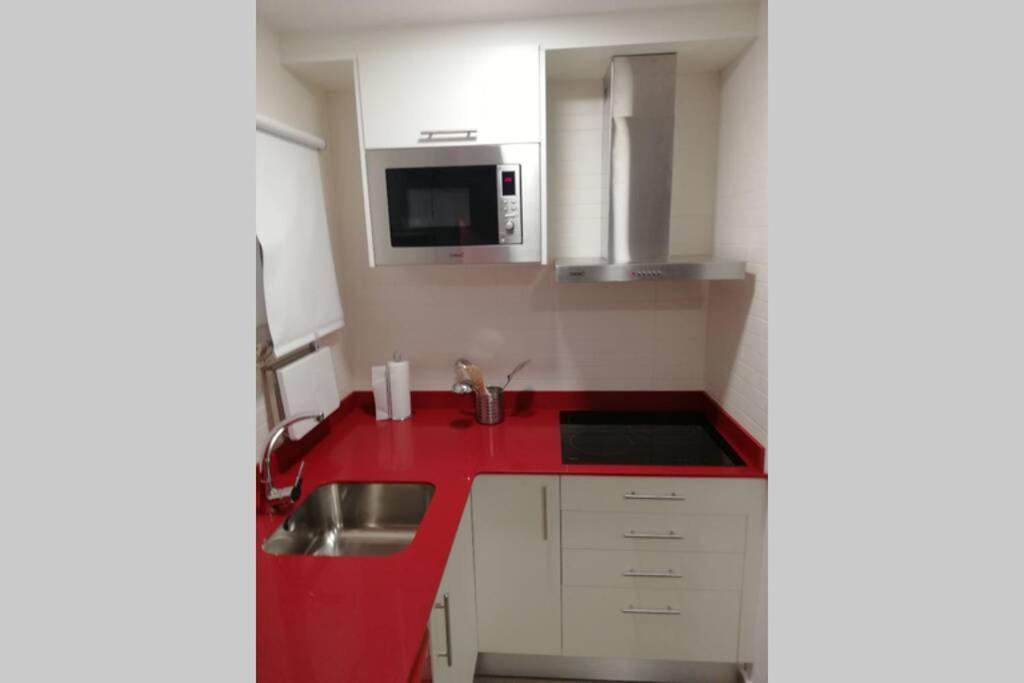 M1 Cool Loft 1 Min Walk To Metro 15 Min Center By Metro Apartment Esplugues de Llobregat Bagian luar foto