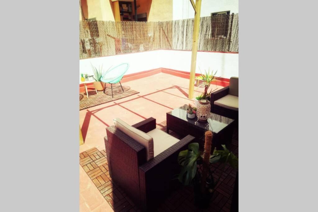 M1 Cool Loft 1 Min Walk To Metro 15 Min Center By Metro Apartment Esplugues de Llobregat Bagian luar foto