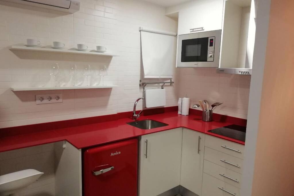 M1 Cool Loft 1 Min Walk To Metro 15 Min Center By Metro Apartment Esplugues de Llobregat Bagian luar foto