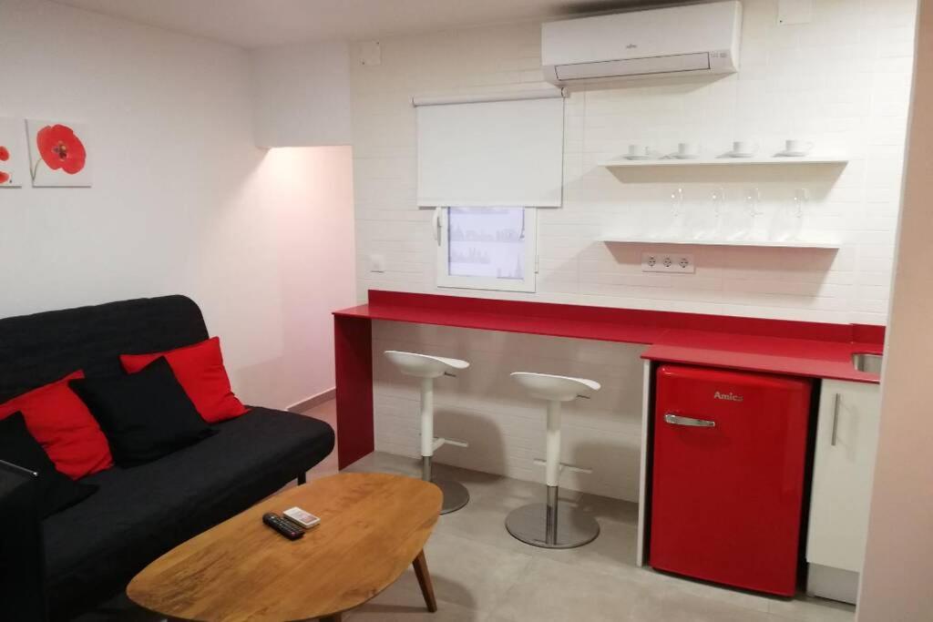 M1 Cool Loft 1 Min Walk To Metro 15 Min Center By Metro Apartment Esplugues de Llobregat Bagian luar foto