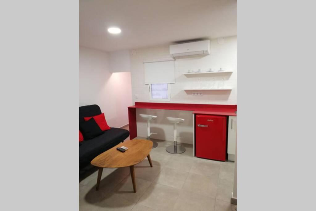M1 Cool Loft 1 Min Walk To Metro 15 Min Center By Metro Apartment Esplugues de Llobregat Bagian luar foto
