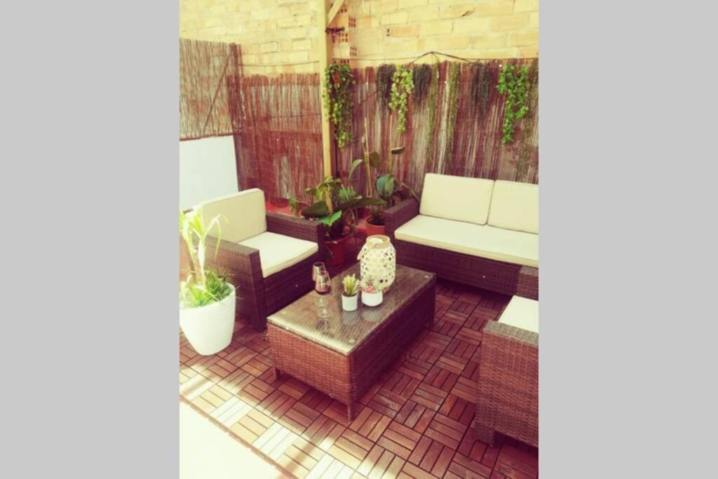 M1 Cool Loft 1 Min Walk To Metro 15 Min Center By Metro Apartment Esplugues de Llobregat Bagian luar foto